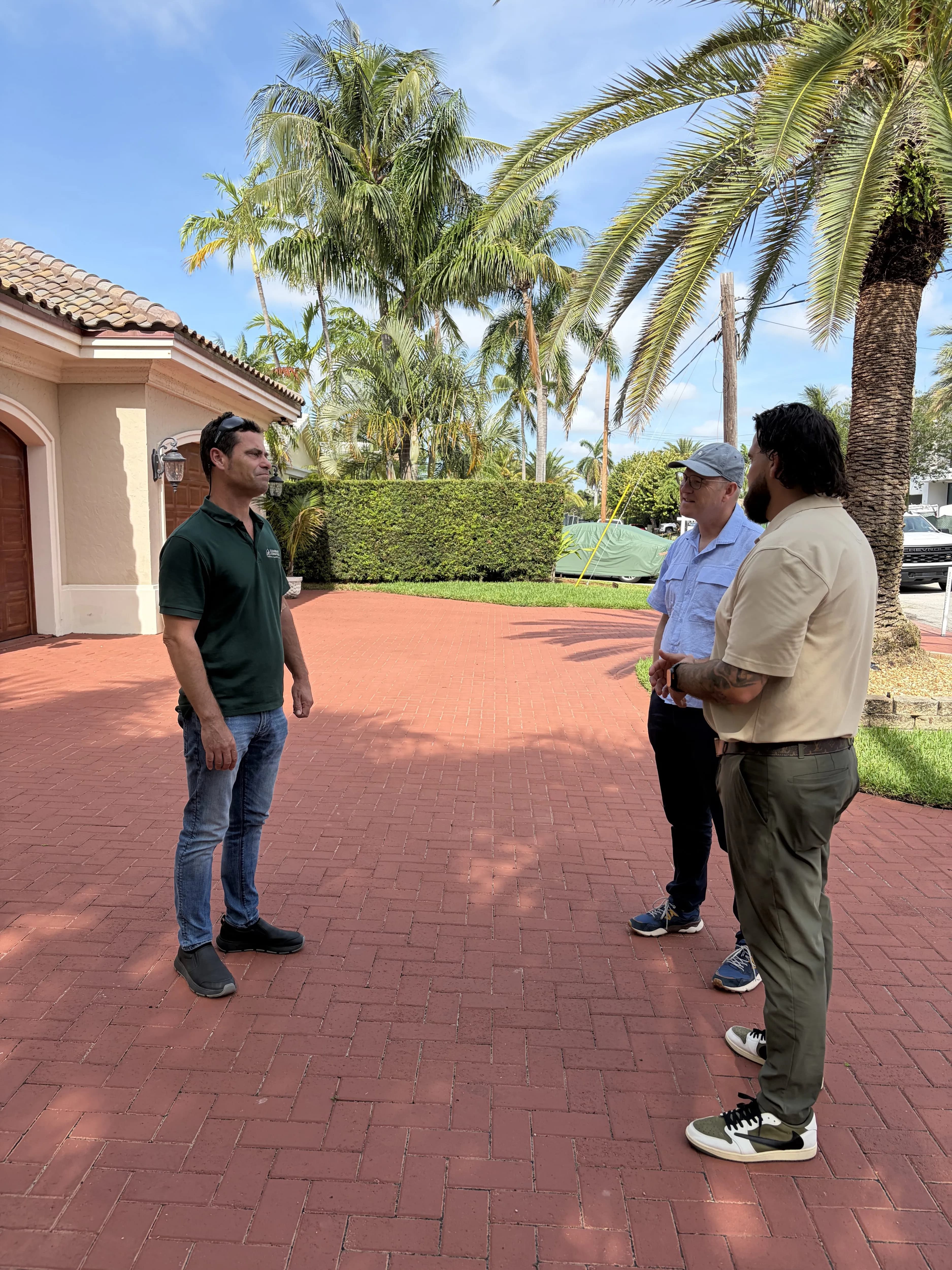 EcoSmart Construct team advising on roofing solution